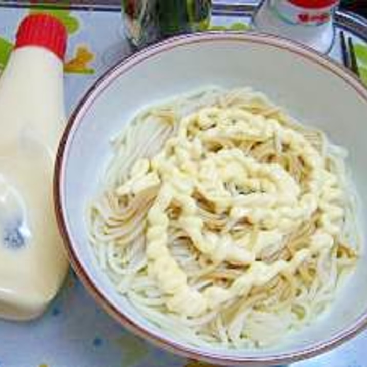 うどん＋マヨネーズ＋醤油＋味の素